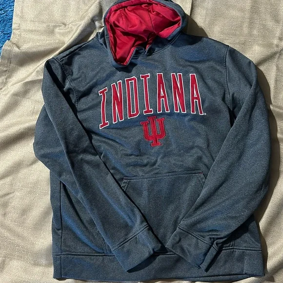 Indiana Hoosiers woman’s L hoodie - Picture 1 of 4